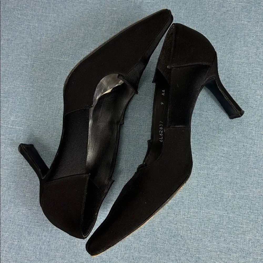 Stuart Weitzman Vintage Black Satin Upper Heels Size 9 AA